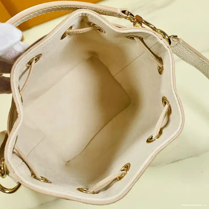 Fashionrep Bag 2207DJ0016 LV 0820